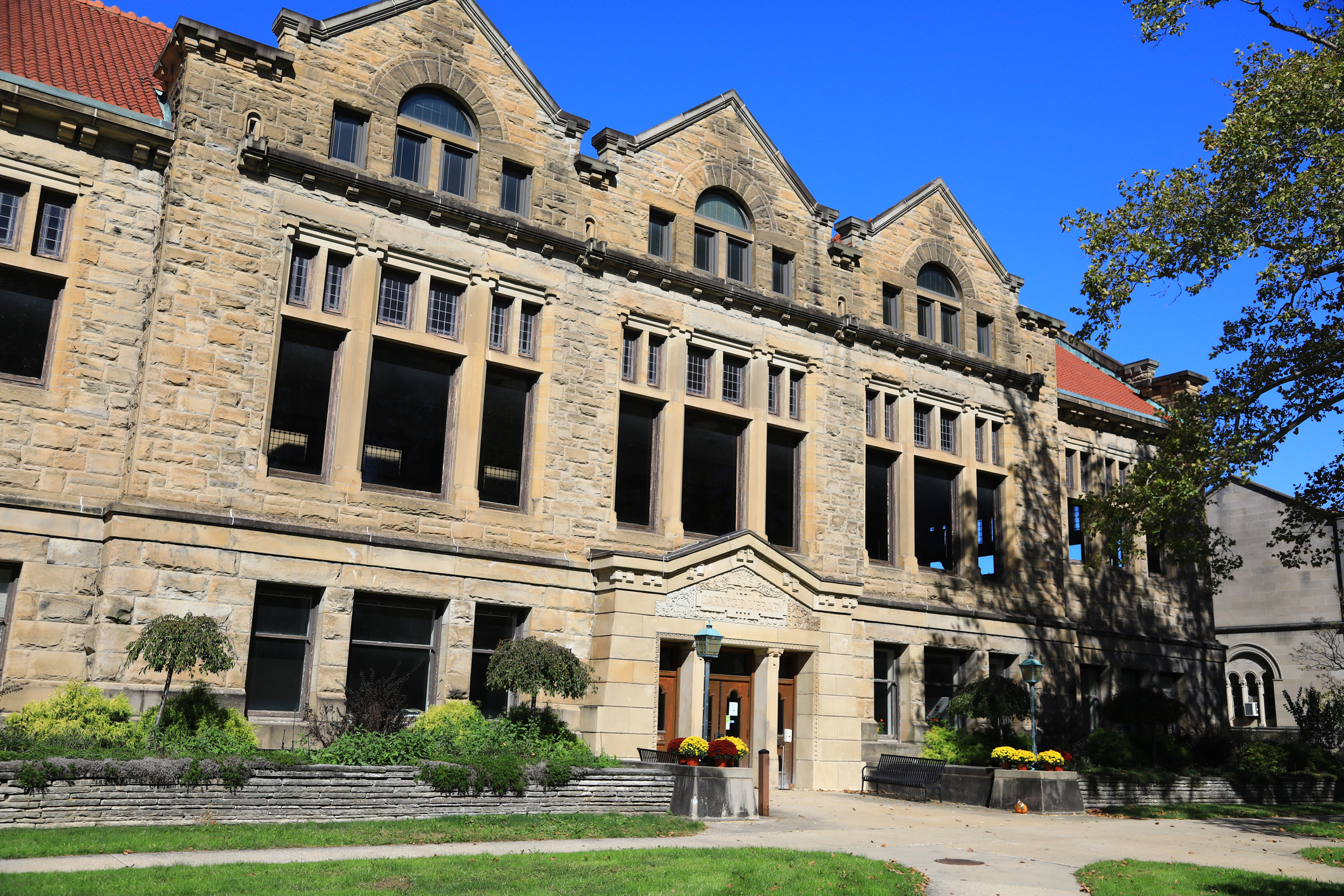 Carnegie funded 108 libraries on college campuses including <strong>Oberlin College’s main library</strong>, which is now home to classrooms, labs, and offices. (Credit: Douglas Sacha/Getty Images)